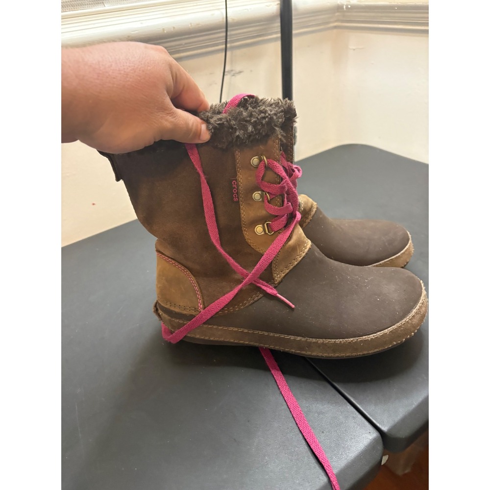 Crocs AllCast Luxe Duck Boots Brown Suede Faux Fur Lined Pink Laces Womens 10